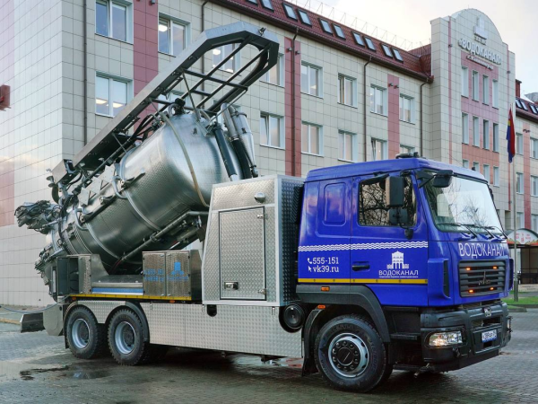 «Водоканал» получил новую специализированную технику для очистки и обследования сетей