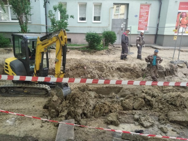 Строительная организация повредила трубопровод на ул. Красной, 21А