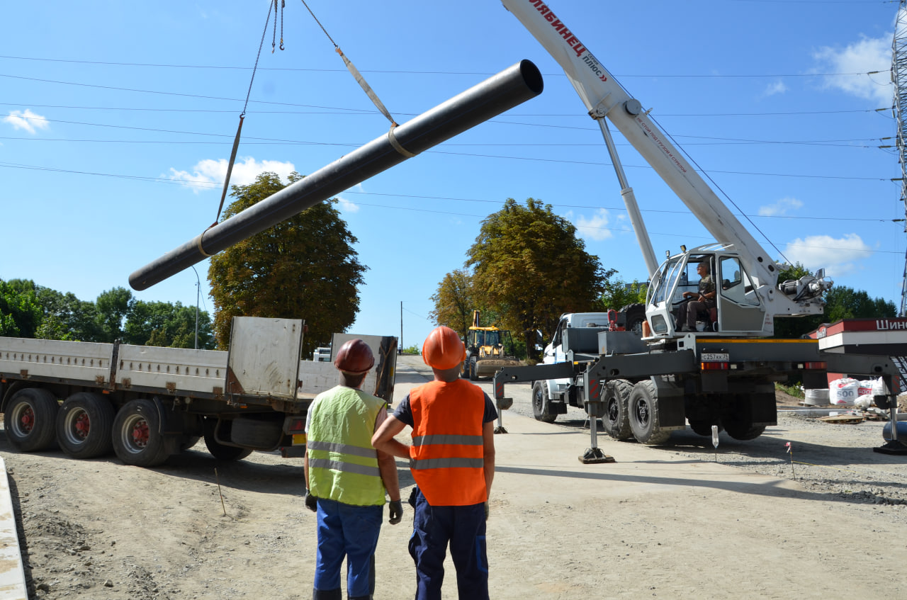 Восстанавление канализационного коллектора вблизи перекрестка улиц Суворова-Железнодорожная