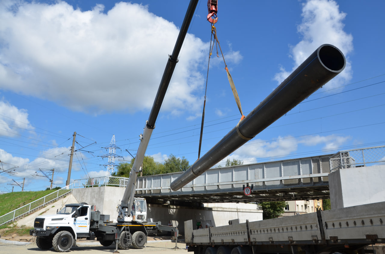 Восстанавление канализационного коллектора вблизи перекрестка улиц Суворова-Железнодорожная