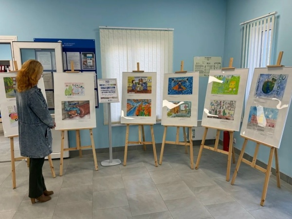 Маленькие художники — большая вода: выставка в Светлогорске