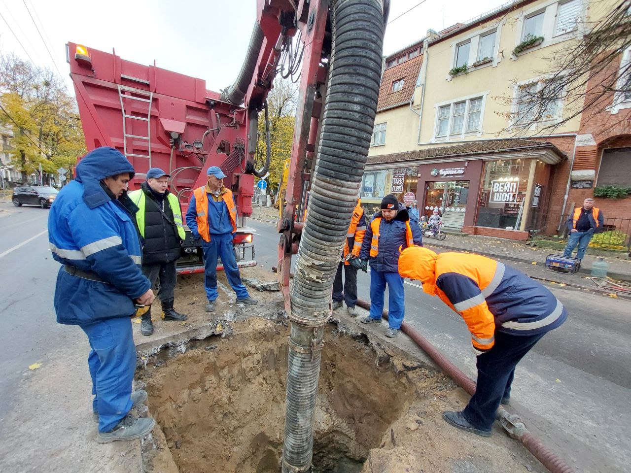 Устраняем поломку выпуска канализации 