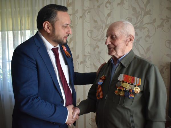 Директор ГП КО "Водоканал"  навестил 95-летнего труженика тыла Великой Отечественной войны