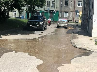 Устранена утечка на проезжей части в г. Черняховск