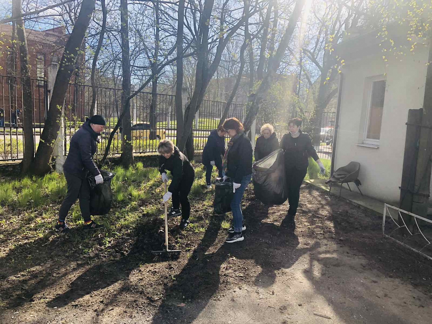 Субботник для сотрудников калининградского Водоканала...