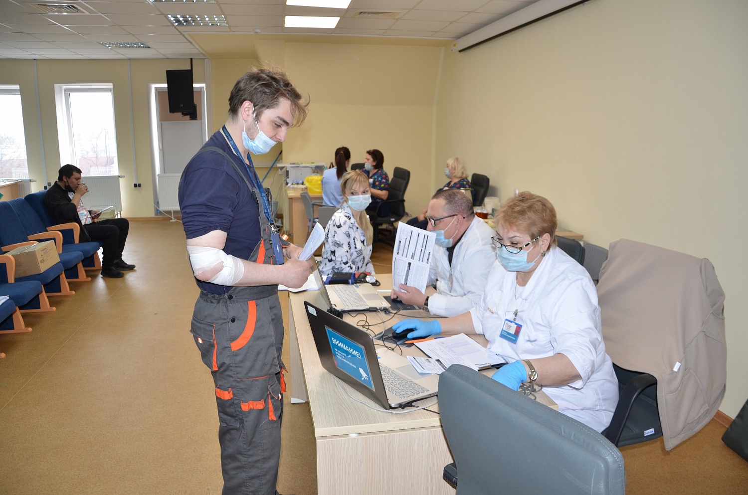 Без отрыва от работы: сотрудники «Водоканала» стали донорами