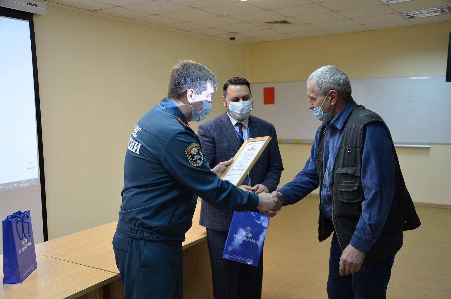 Состоялась церемония чествования участников тушения пожара на территории АПХ "Мираторг"