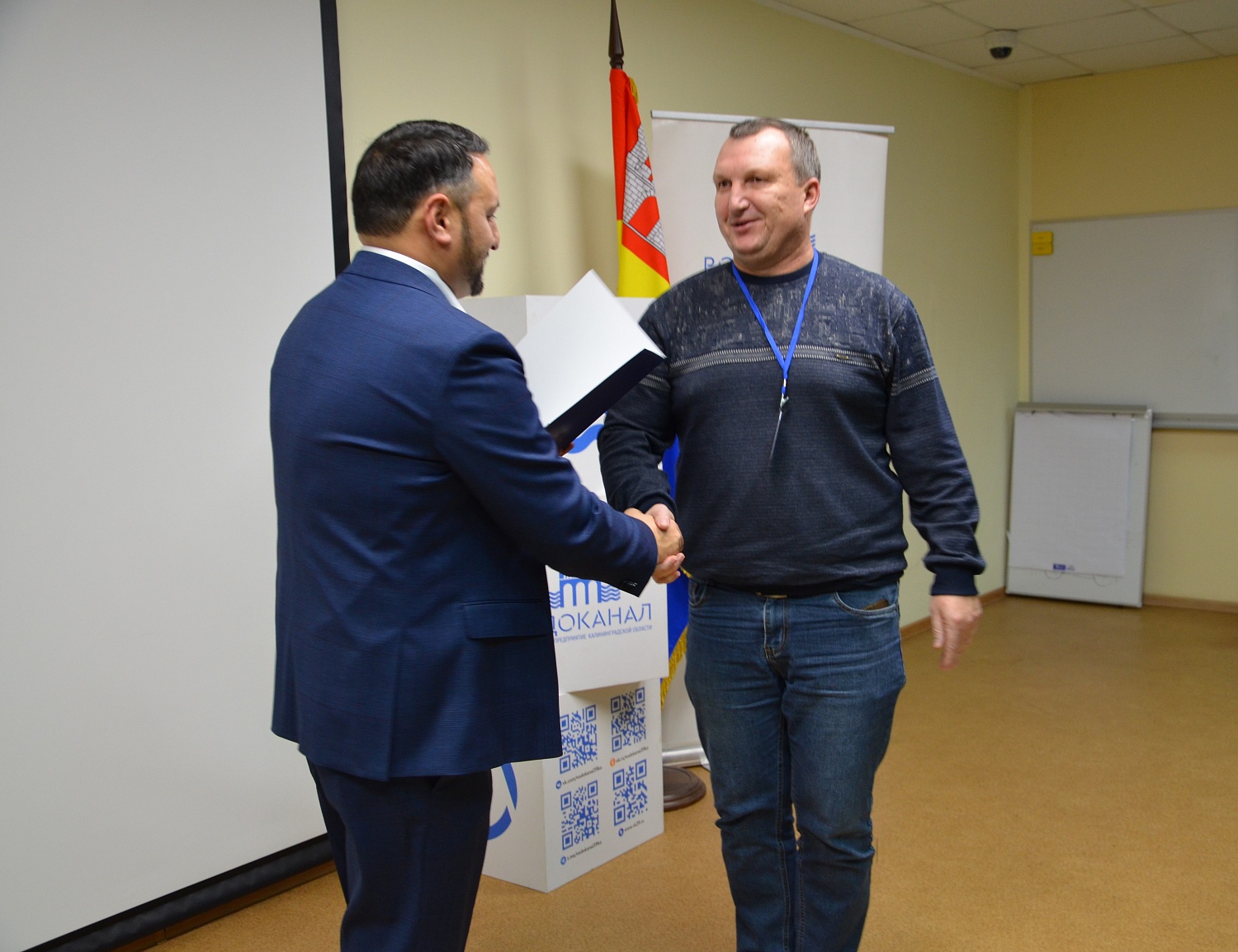 Директор Армен Мурадянц наградил сотрудников за высокий профессионализм, а также команду «Водоканала» за активное участие в Корпоративной волейбольной Лиге