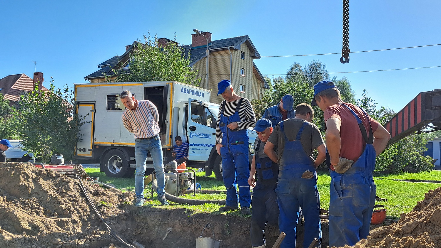 Замена гидрозатворной задвижки диаметром почти 1 метр на ул. Андреевской в Калининграде